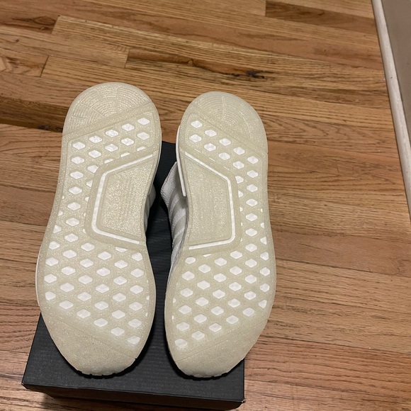 Adidas WMNS NMD_R1 'WHITE SILVER METALLIC Size 9 - Picture 6 of 16